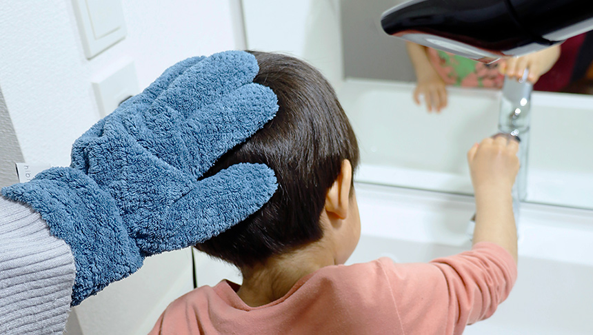 お子様の髪を乾かす時も便利